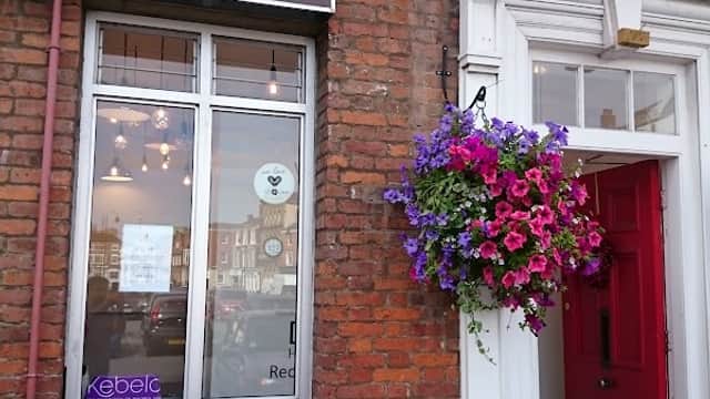 De Lacy Hair and Beauty - Beauty Salons in beverley