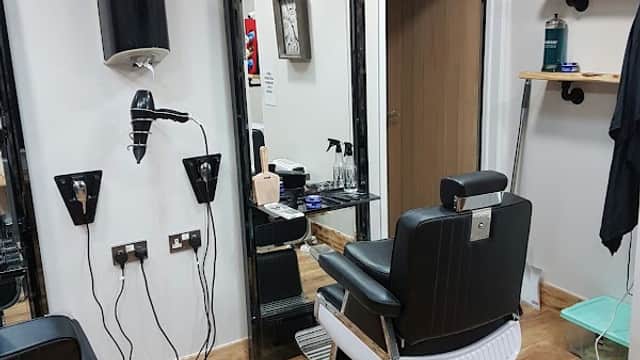 M & J BARBERS - Barbers in mexborough