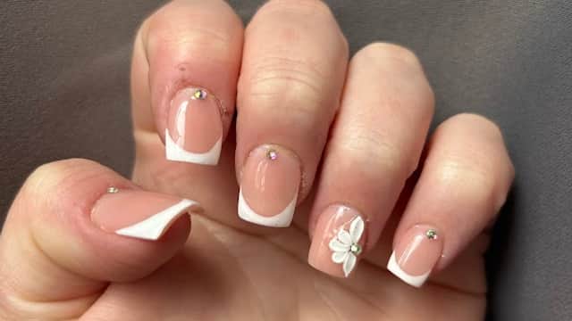 Galaxy nails 65 Ltd - Nail Salons in shipley