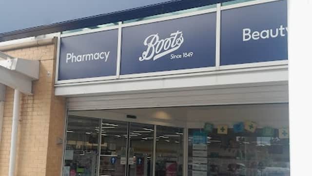 Kingswood Retail Park - Shopping Centres in hull