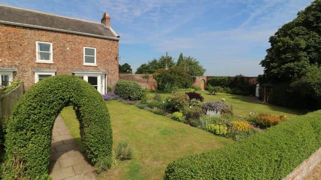 Accommodation at Youlton Lodge in youlton
