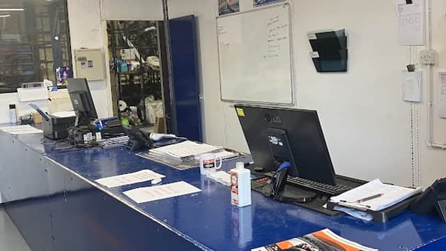 MCC Auto Centres - Garages in hull