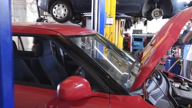 Ilyas Autos - Garages in huddersfield