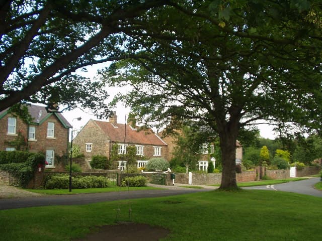Sutton Howgrave