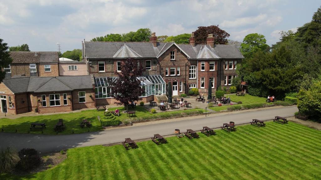 Burn Hall Hotel image one